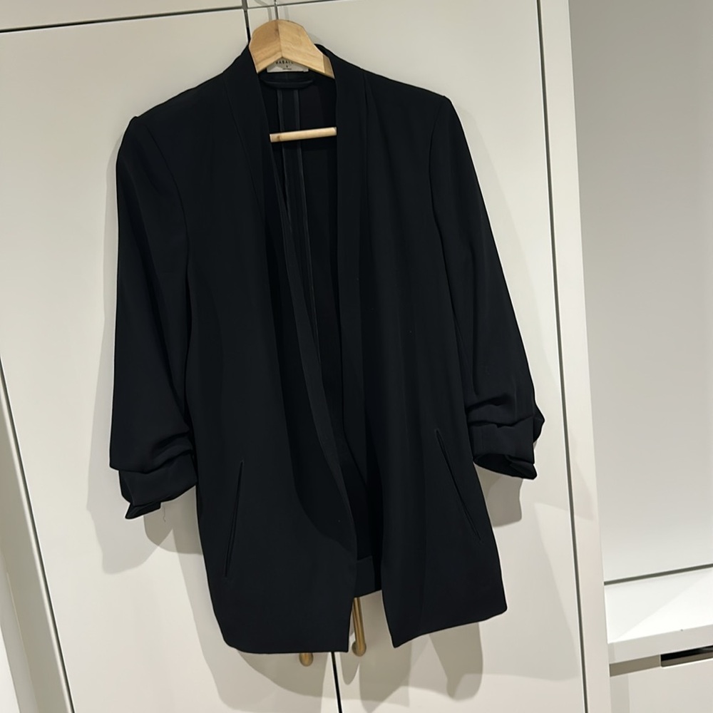 Aritzia Babaton Power Blazer black, with pushed up sleeves size 8
